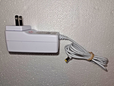 26EE07 POWER SUPPLY, 4 MOMS, SRB1203000P, UNIVERSAL --  12VDC / 3A, POS CNTR VGC