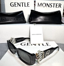GentleMonster Sunglasses D’heygere - Rings 01 Sunglasses Black Frame Black Lense