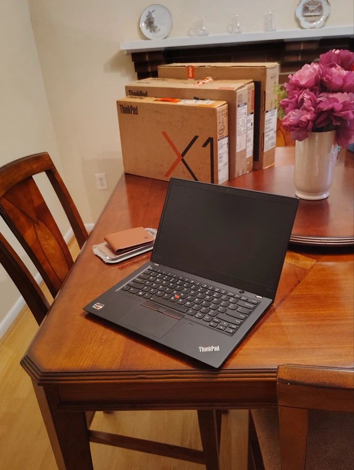 Lot Of brand new or Excellent Condition Thinkpads - Image 4 of 4