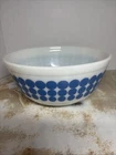 Pyrex Vintage Blue Dot Mixing Bowl.  No. 403.  2 1/2 Quart.   LOOK   FREE  SHIP