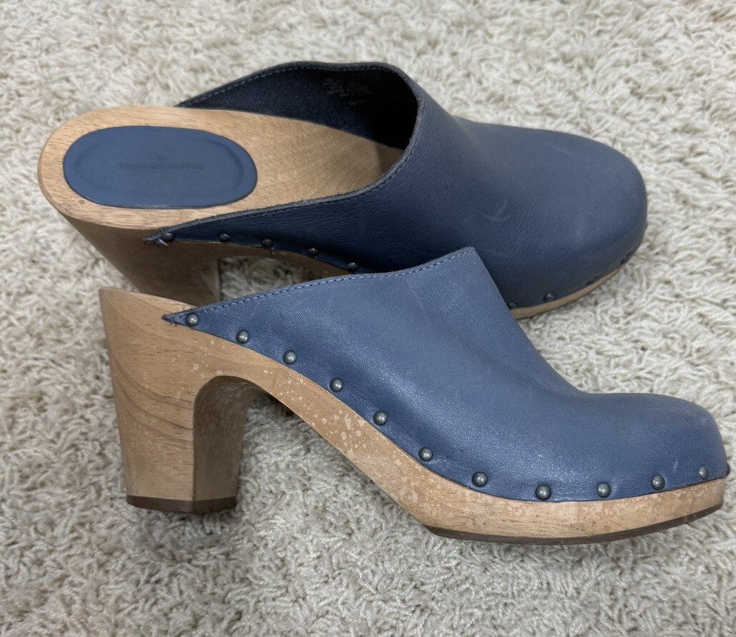 LL Bean Women’s Studded Leather Clogs Size 8 Light Blue Wooden Sole