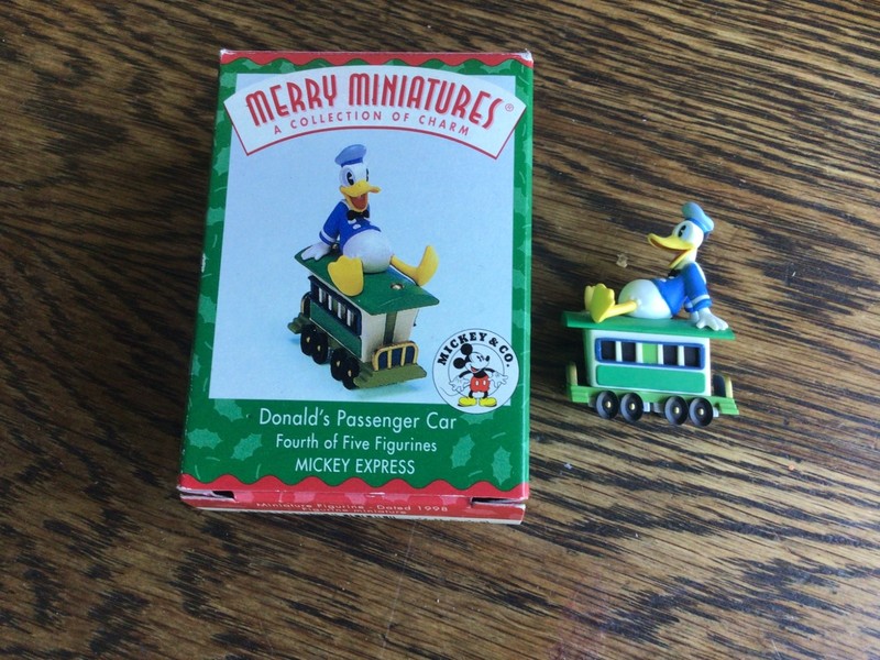 Hallmark Disney 1998 Merry Miniatures Donald's Passenger Car Disney Donald Duck