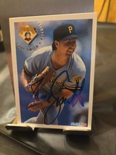 Zane Smith autographed baseball card (Pittsburgh Pirates) 1994 Fleer #620