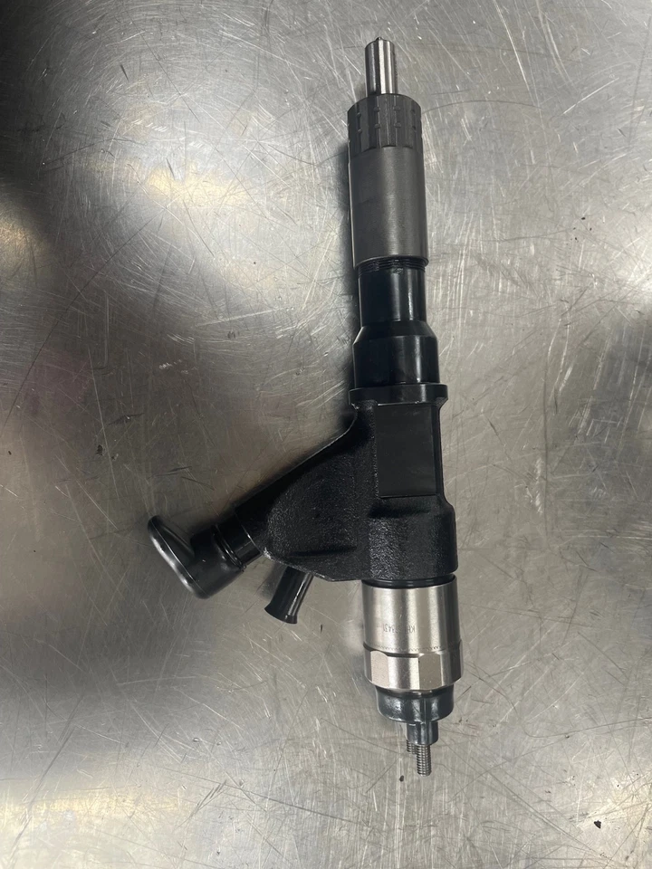 Fuel Injector for 2015-2020 Isuzu NPR-HD NQR NRR 095000-2130 REMAN 8982816111 - Image 4 of 4