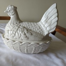 Vintage Portmeirion White Nesting Hen Chicken Egg Holder Storage - Size 1