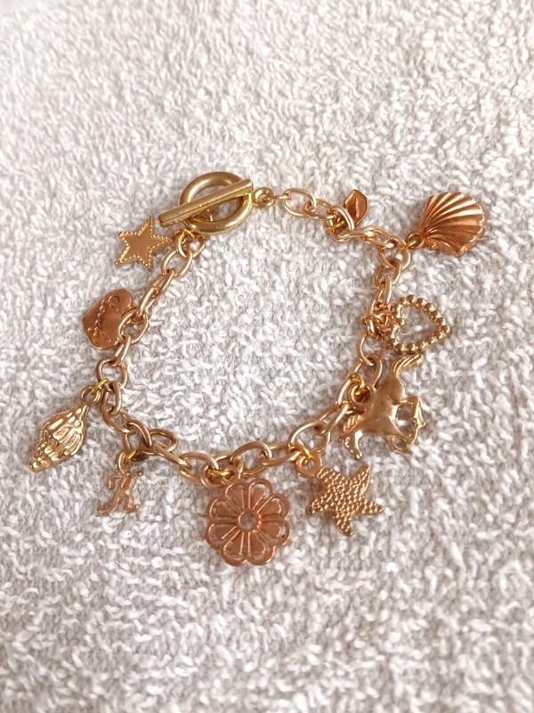 Gorgeous Gold Charms Bracelet 7.5" Inches 