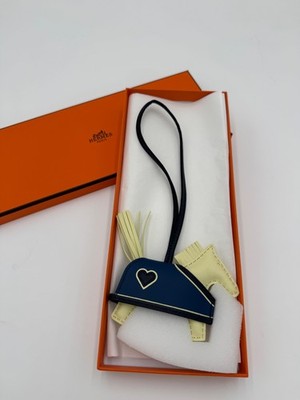 BNIB Hermes Bag Charm Rodeo Robeo Coeur PM Jaune Milton / Bleu Nuit