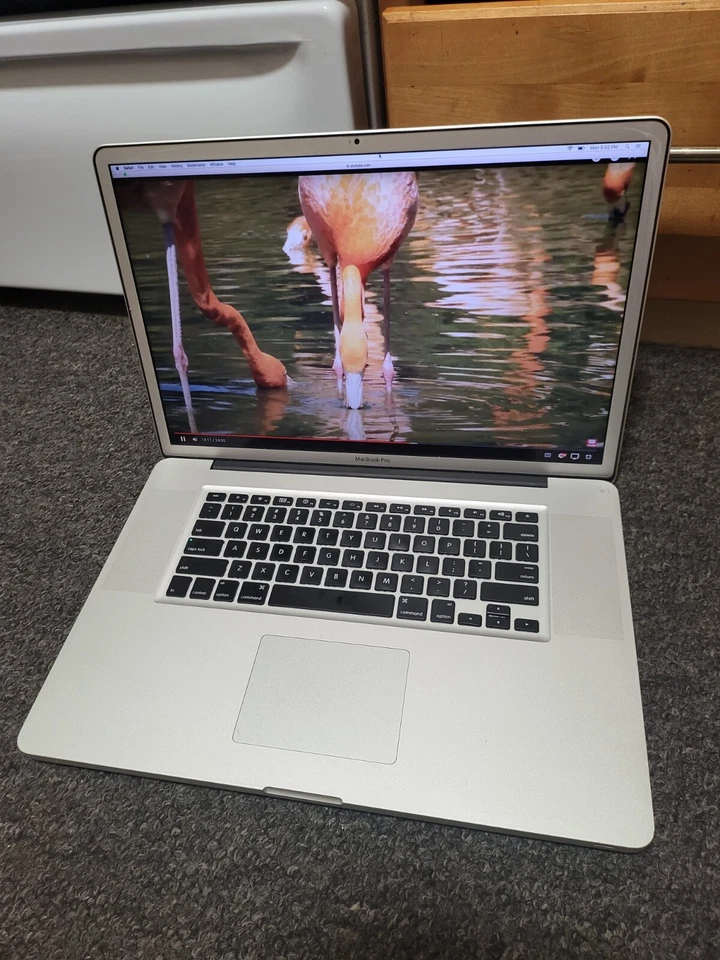 UPGRADED APPLE MacBook Pro 17'' QUAD-Core i7 3.4GHz 16GB RAM 1TB SSD Warranty - Image 4 of 4