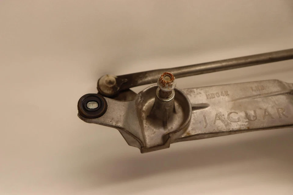 JAGUAR XK XKR 2007-2015 LIMPIAPARABRISAS DELANTERO MOTOR TRANSMISIÓN ACOPLAMIENTO OEM Foto 2 de 4