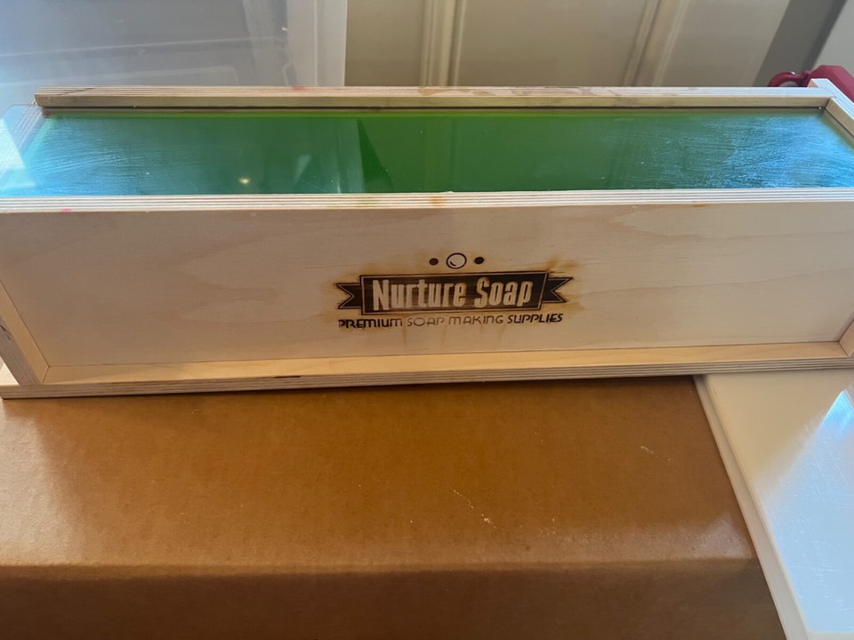 Essential Depot, cutter, Nurture Soap molds, Huge lot colors, free