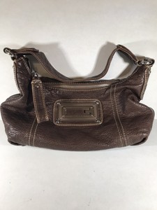 guess baguette bag