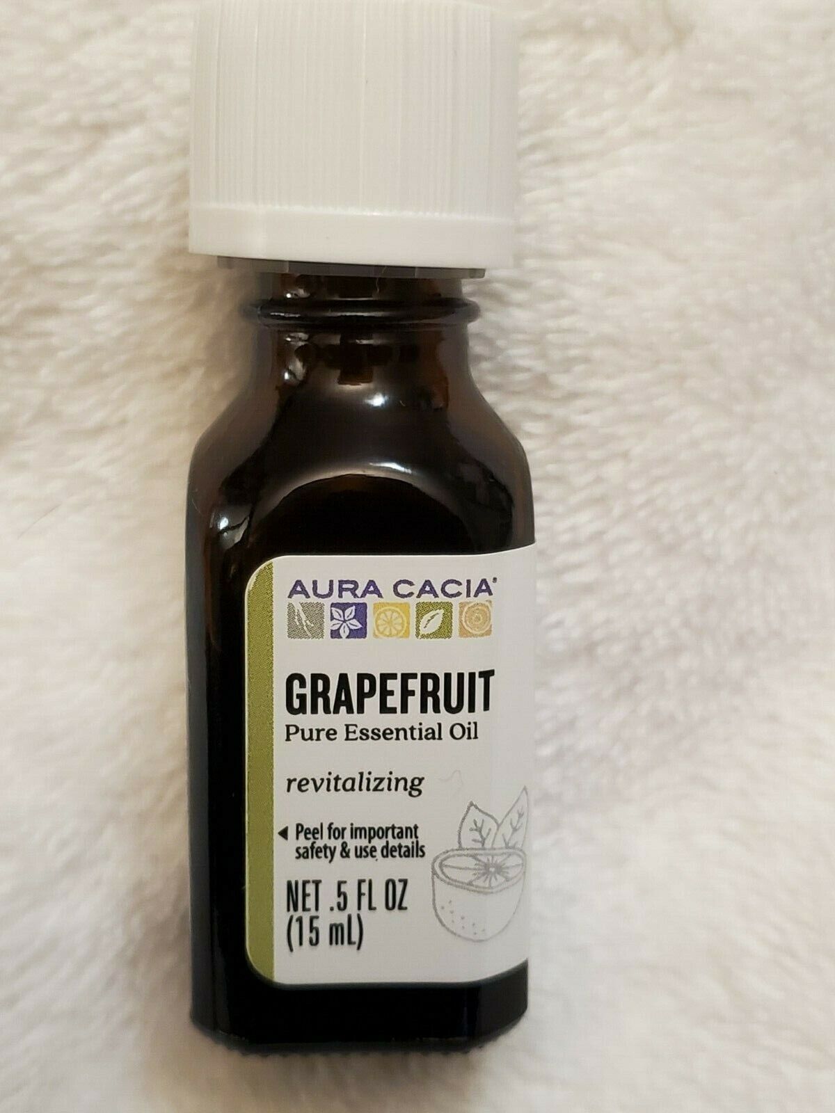 Aura Cacia Grapefruit Pure Essential Oil 0.5 fl oz (15 mL) Revitalizing