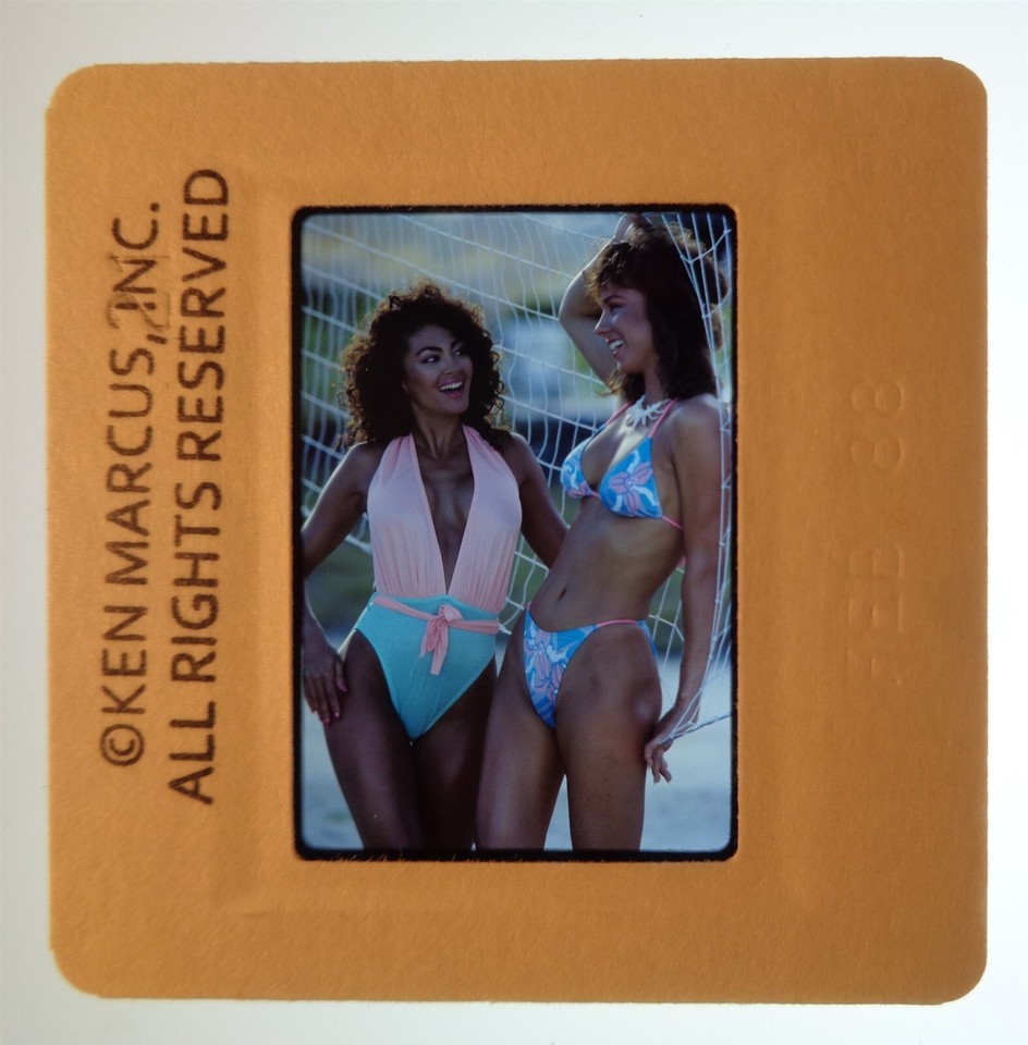 KM1 700 1988 PLAYBOY PLAYMATE REBECCA FERRATTI ORIG KEN MARCUS 35MM