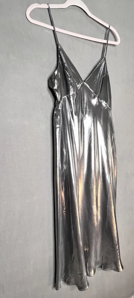 Vestido sin mangas Anthropologie plateado mediano pequeño Foto 2 de 4