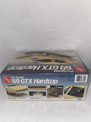 AMT Pro Street 69 GTX Hardtop Car Model Kit - 第 4/6 張圖片