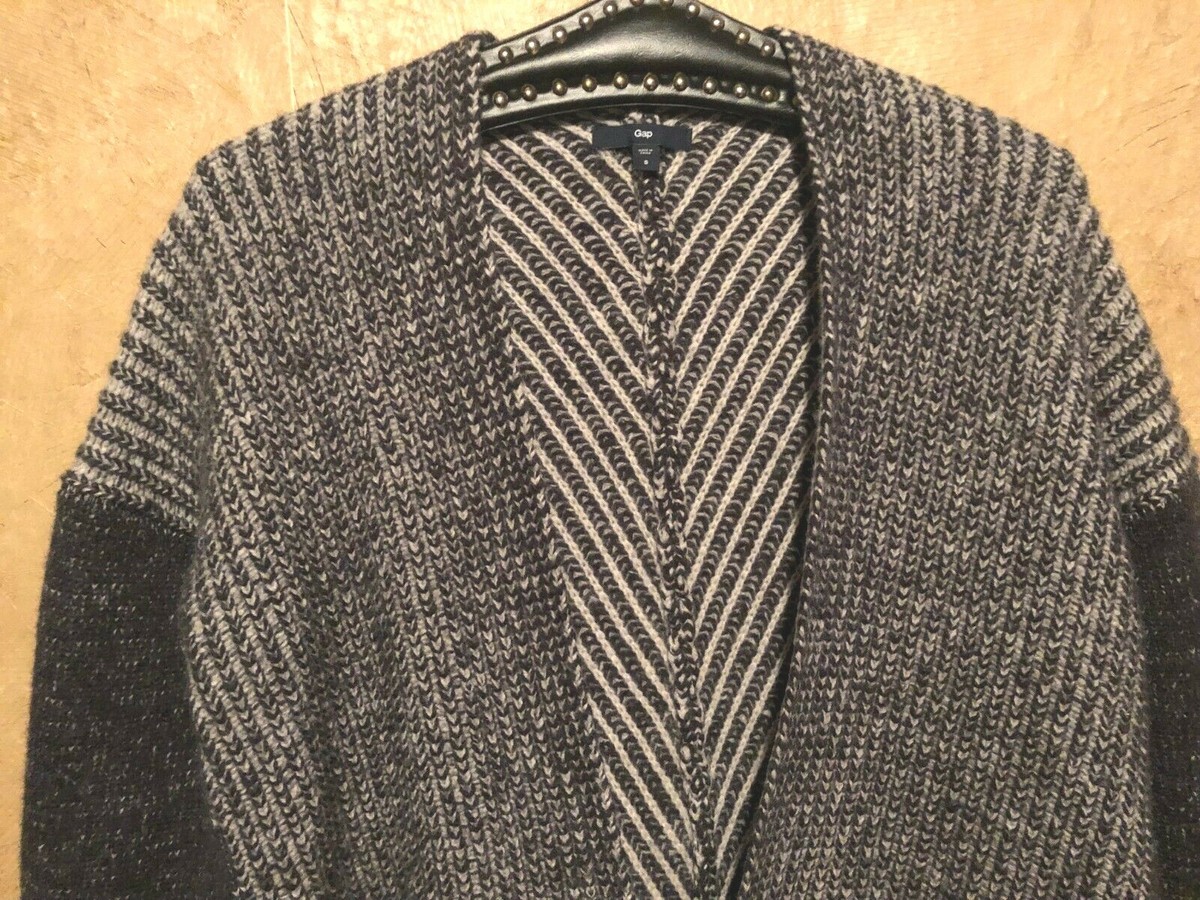 GAP Sz S 100% LAMBS WOOL Women