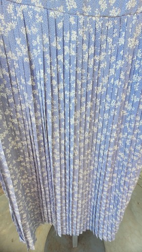 Saving Paige Lilac Purple Dress Easter Floral Lace Sz Medium Calf Length Spring - Picture 6 of 9