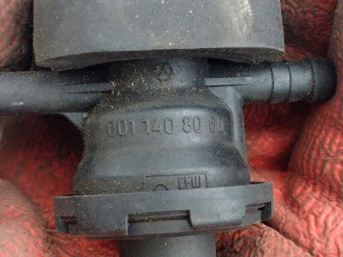 Mercedes MOT Fuel Purge Regeneration Vacuum Valve W124 W202 W140 R129 0011408060 - Picture 2 of 4