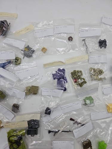 Lote De 100+ Bombas Misiles GI Joe Y Otros Accesorios De Colección Originales  - Imagen 8 de 24