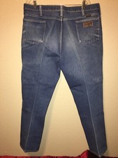 VTG WRANGLER Cowboy Cut 945NAY Med Wash Jeans Sz 42 X 30 Made in USA