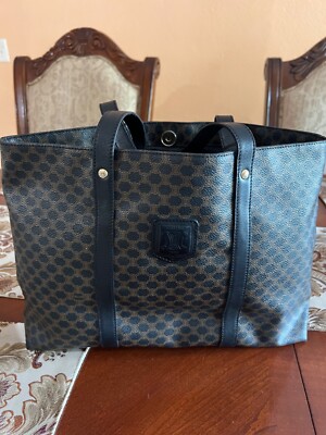  Celine two ways shoulder bag used good condition no sign of weakness clean insi