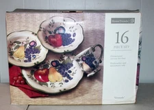 Home Trends 16-Piece Granada Dinnerware Set Plates, Bowls *NEW* Distressed Box