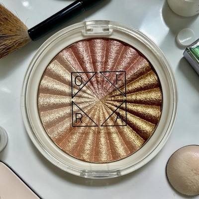 Ofra X s & Glow Highlighter Compact 