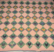 Antique Vintage 1943 Quilt Tulip Pattern Pale Pink Sq. Hand quilted Signed/Dated