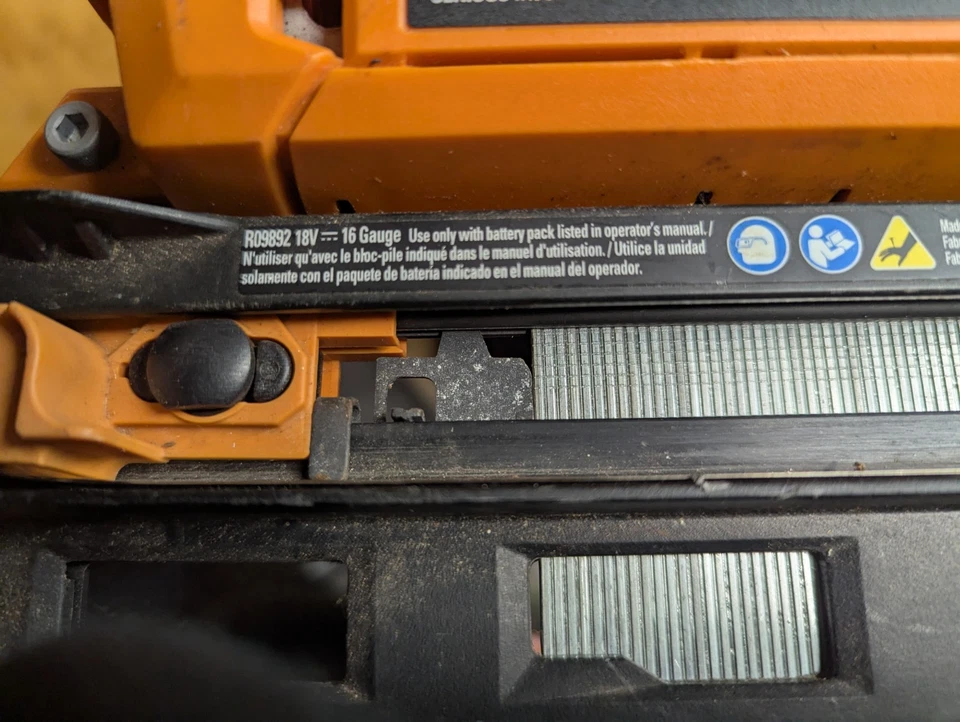 RIDGID Brad Nailer R09890 - 18V sem fio - ¿63325-4 - Imagem 3 de 3