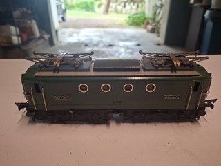 LOCOMOTIVE ELECTRIQUE SNCF BB 8101 JEP ECHELLE O REF 6169L