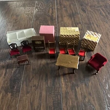 VTG Concord and Other  Dining Room Table Tv Box Chair Living Room Set  Lot Of 4