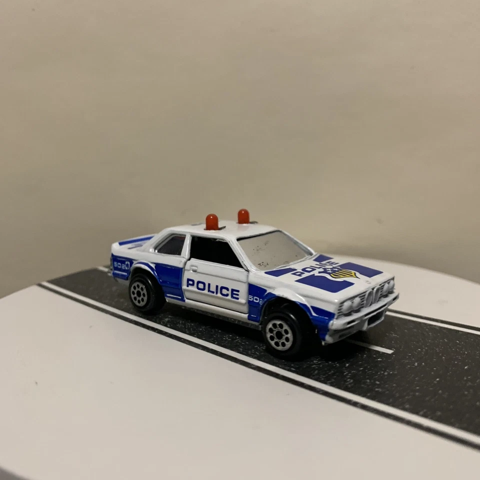 Road Champs #502 1987 BMW E30 325i City Police Car azul/blanco 1:64 - De colección difícil de encontrar casi nuevo Foto 3 de 4
