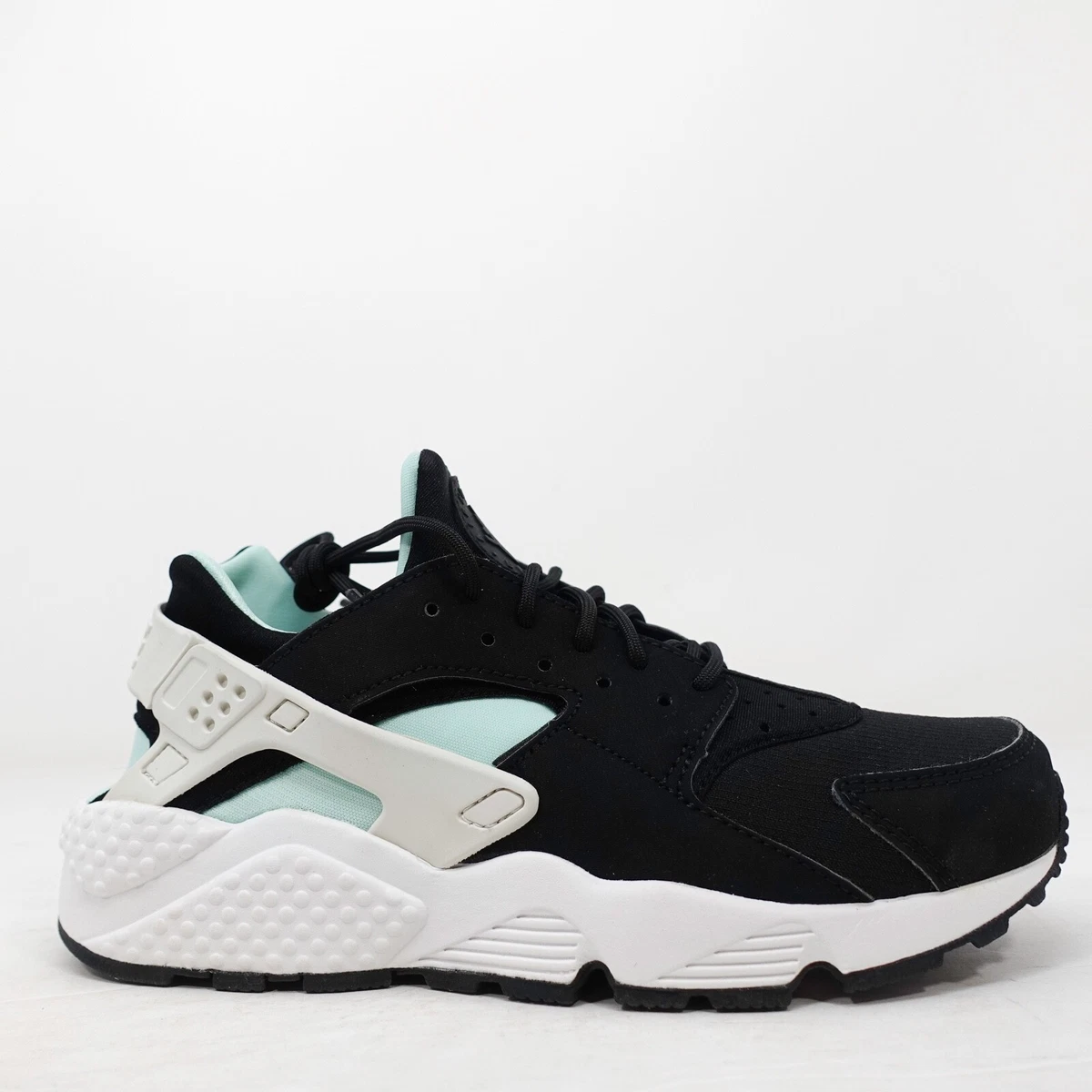 Women's Nike Air Huarache Run Ultra 'Black & White'. Nike SNKRS