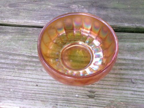 Carnival Glass?? Bowl, No Markings, approx. 5" wide and almost 3" tall - Picture 2 of 5