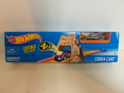 hot wheels cobra stunt set