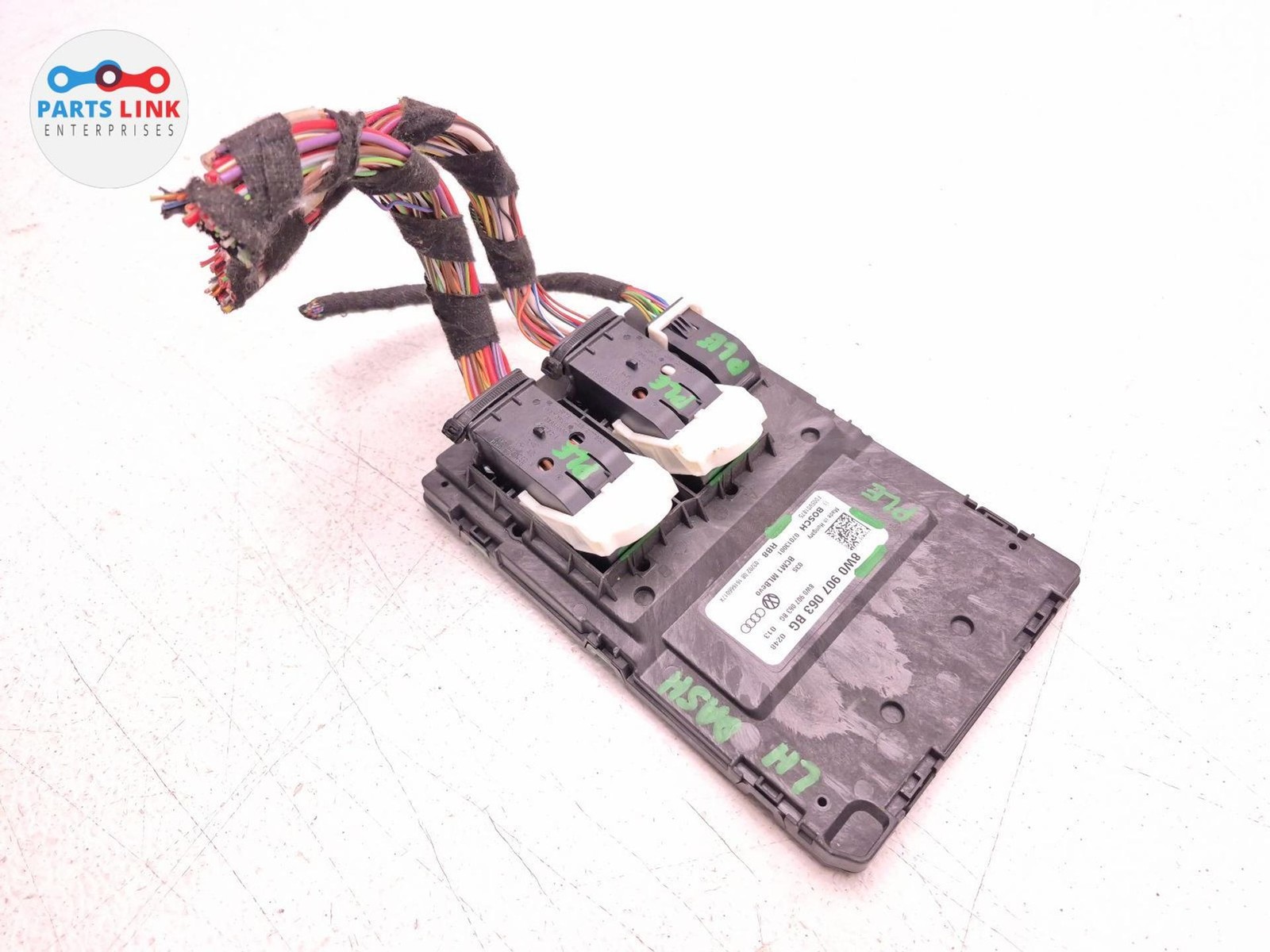 2016-20 BENTLEY BENTAYGA ONBOARD DASH BCM CONTROL MODULE PLUGS SET 8W0907063BG