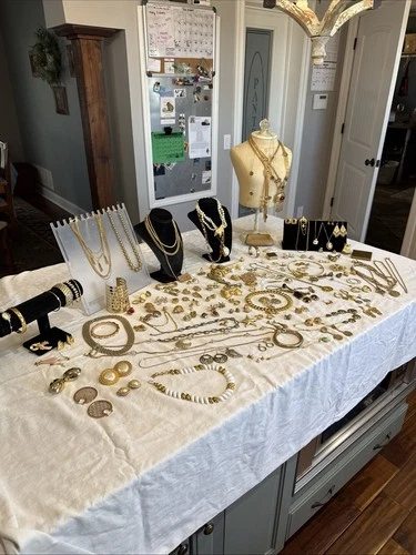 Huge Resellers Lot Bundle Vintage Chunky Gold Jewelry Clip On Trifari Monet Avon