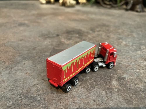 💥Micro Machines semi truck box Galoob LTD Truck red toxico paint company RARE - Picture 5 of 11