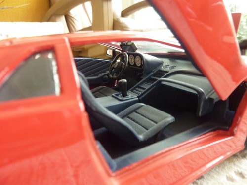 Maisto 30th Anniversary Lamborghini Diablo Red 1:18 Diecast Special Edition - Picture 12 of 13