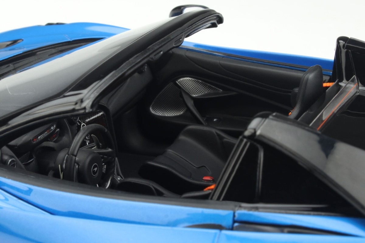 1/18 GT Spirit McLaren 765LT Spider from 2021 in Amit Blue 1/18 GT Spirit McLaren 765LT Spider from 2021 in Amit Blue