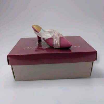 Just The Right Shoe by Raine Elegant Affair Artikel #25049 - 1999 Willitts Designs 