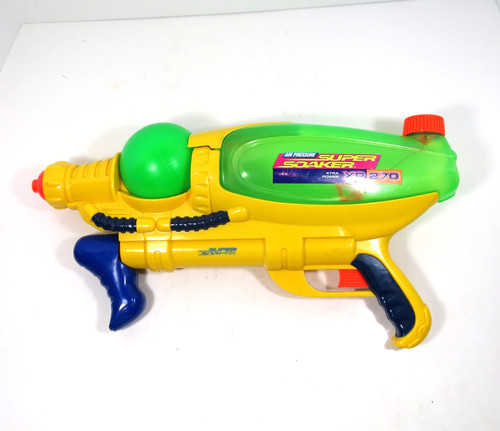 Vtg 1990s Larami Super Soaker XP 270 Air Pressure Water Toy Yellow Green TESTED