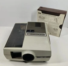 Vintage Montgomery Ward Q-555 Automatic Slide Projector with slide Tray(NO CORD)