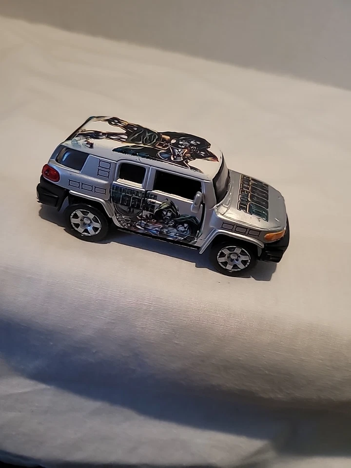 Marvel Maisto Power Racer con motor de retroceso Dr. Doom Toyota Cruiser Die Cast 2012 Foto 3 de 4