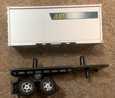 1 X Auto World style Slot Truck Pup trailer + Faller HO Scale Container -Lot 200