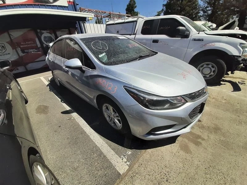 2017 18 2019 CHEVROLET CRUZE радиатор вентилятор мотор в сборе 1,4 л газовый идентификатор 39013323 - Изображение 4 из 4