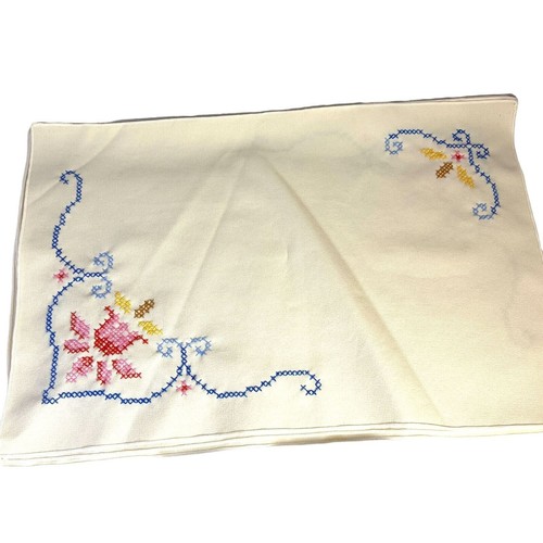 #6224 Set of VTG Placemats & napkins crosstich Beige with blue and red handmade - Picture 2 of 6