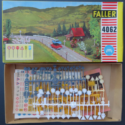 Faller AMS  4062 ~~ Verkehrszeichen-Set in OVP, 60er Jahre Spielzeug #BNL1387