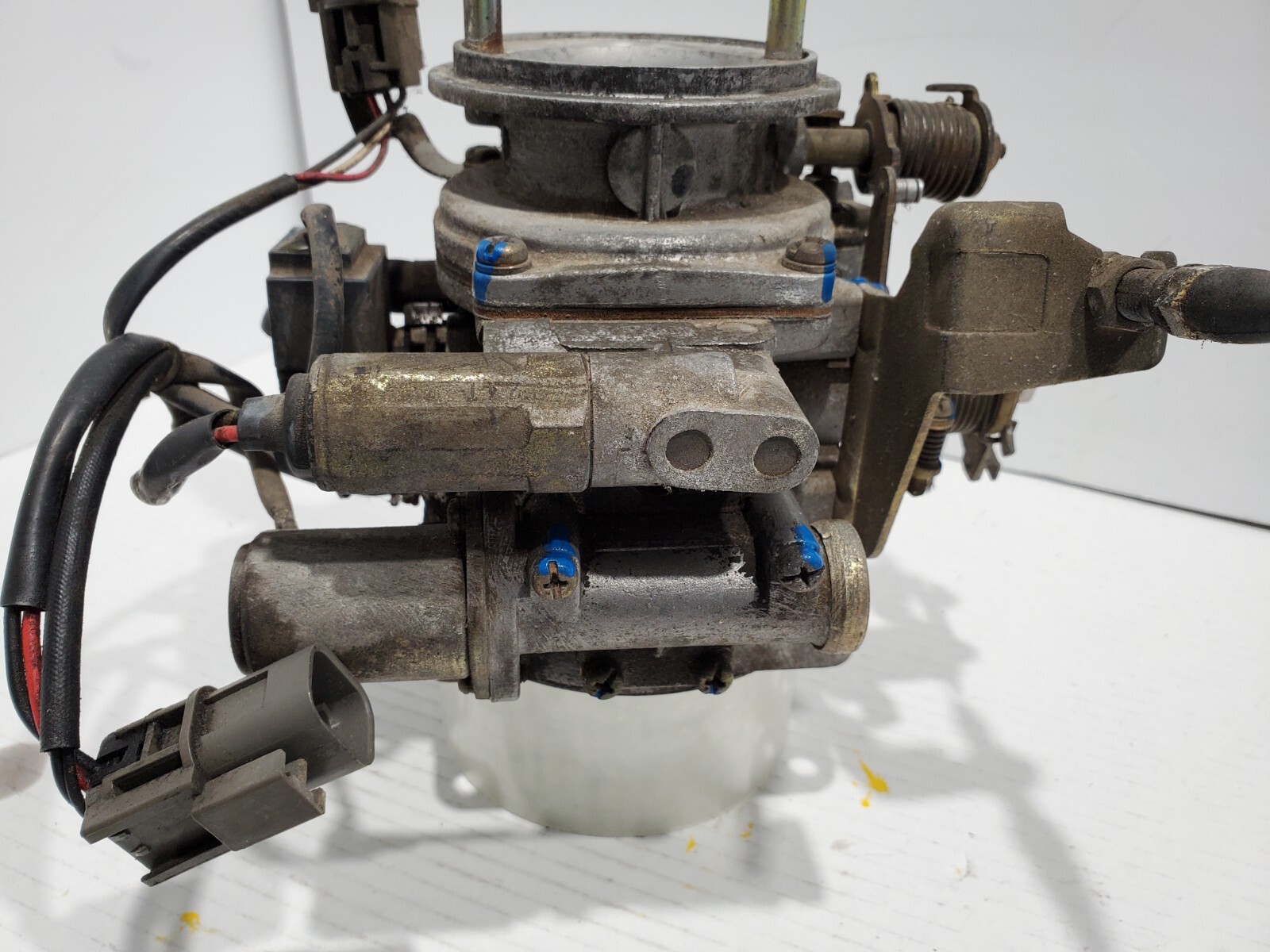 9091 Nissan Pickup D21 4 Cyl AT SERA48424 Throttle Body Intake Valve