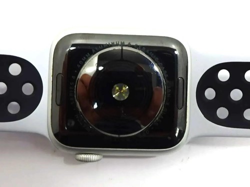 APPLE Watch Series 4 GPS - 40MM Aluminum Case A1977 - Silver - Photo 4 sur 5